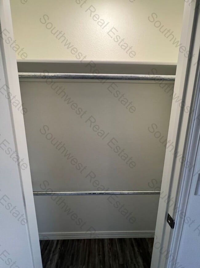 Building Photo - 2130 Bobwhite Ct