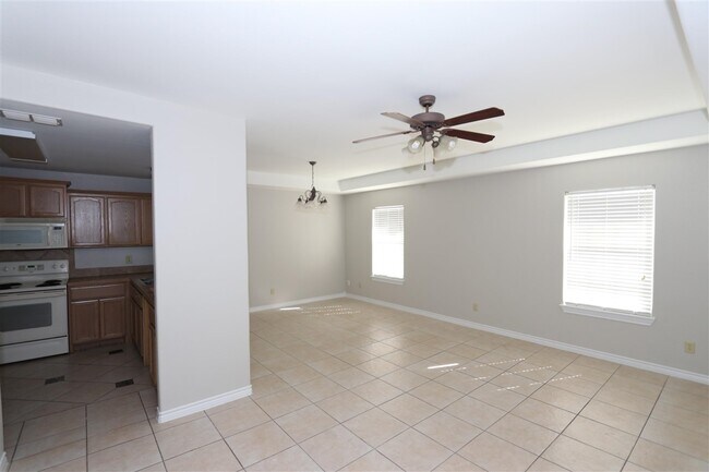 Building Photo - 9804 Cantera Ct