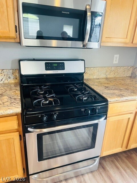 Building Photo - 1320 Red Gable Ln