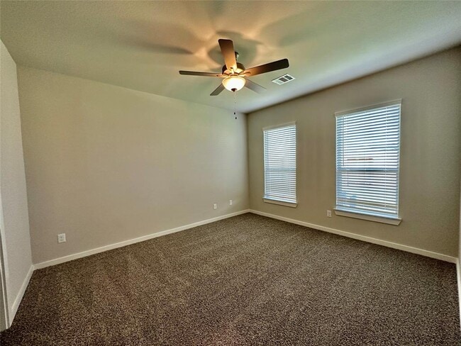 Building Photo - 9844 Grosbeak Ln