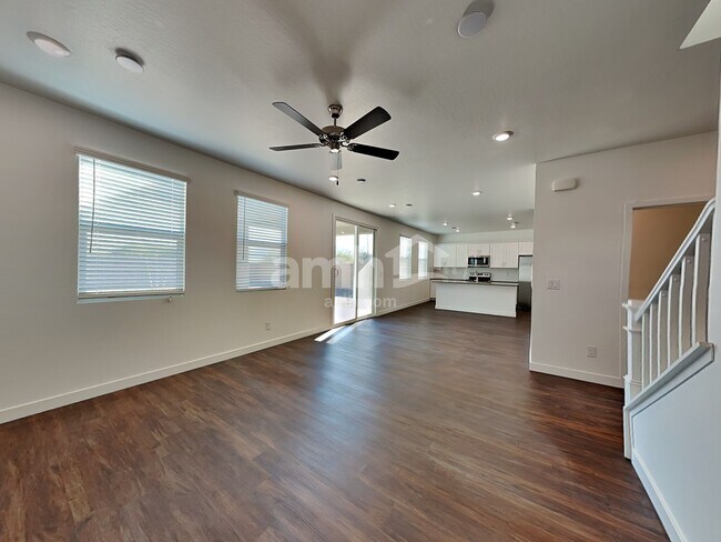 Building Photo - 8319 S 21st Dr