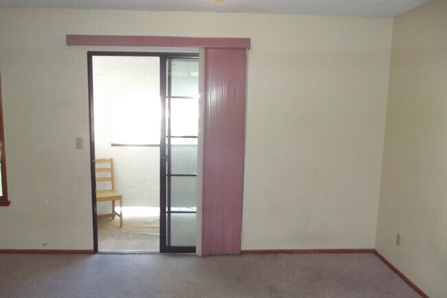 Building Photo - 6663 W Tropicana Ave