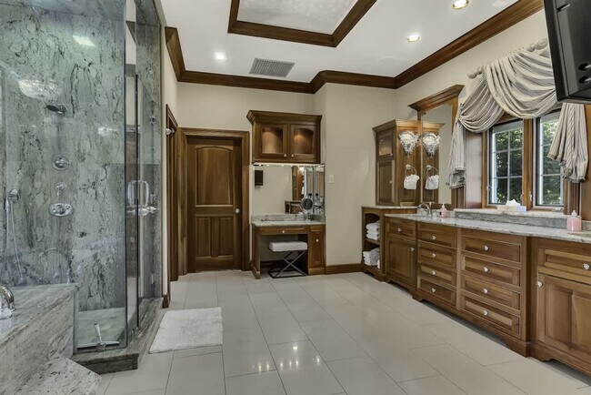 Building Photo - 1774 State Hwy UU