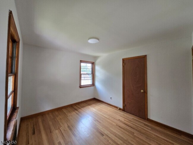 Building Photo - 384 Delawanna Ave