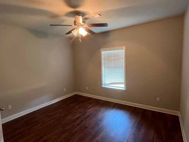 Building Photo - 5 Bluefish Ct