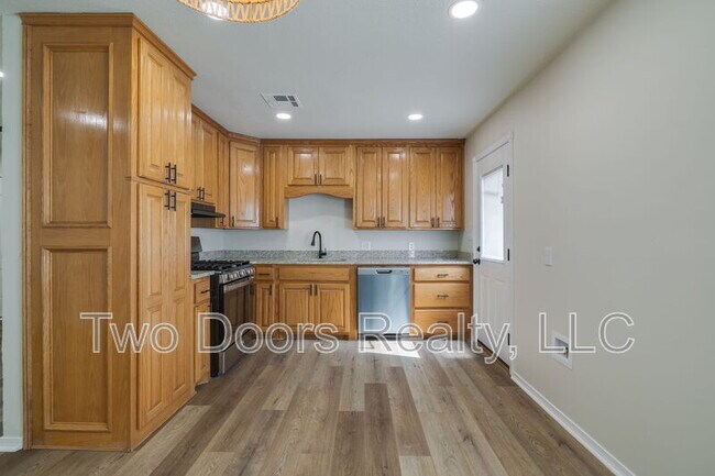 Building Photo - 2416 NW 40th St