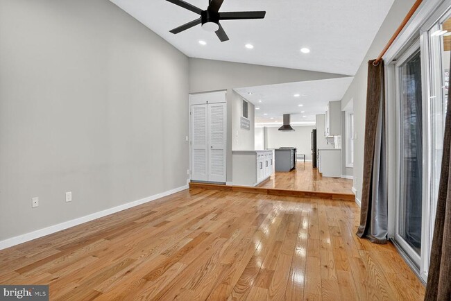 Building Photo - 14982 Gold Post Ct