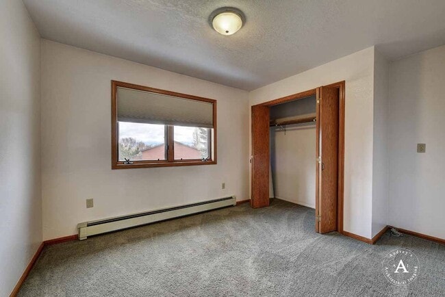 Building Photo - Pet Friendly 5 Bed, 3 Bath, Single Family Home W/ Attached Two Car Garage, Big Yard on corner lot...