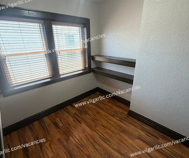 Building Photo - 3713 Hemlock St