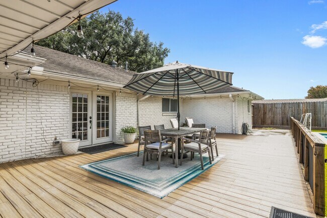 Building Photo - 5219 Cheena Dr