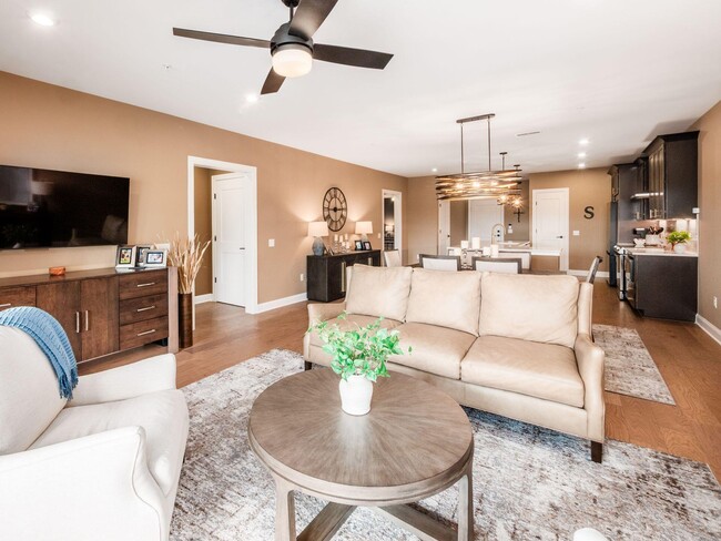 Building Photo - 5211 Highpointe Lakes Dr