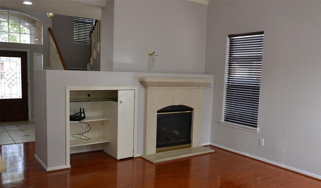 Building Photo - 22755 Cascade Springs Dr