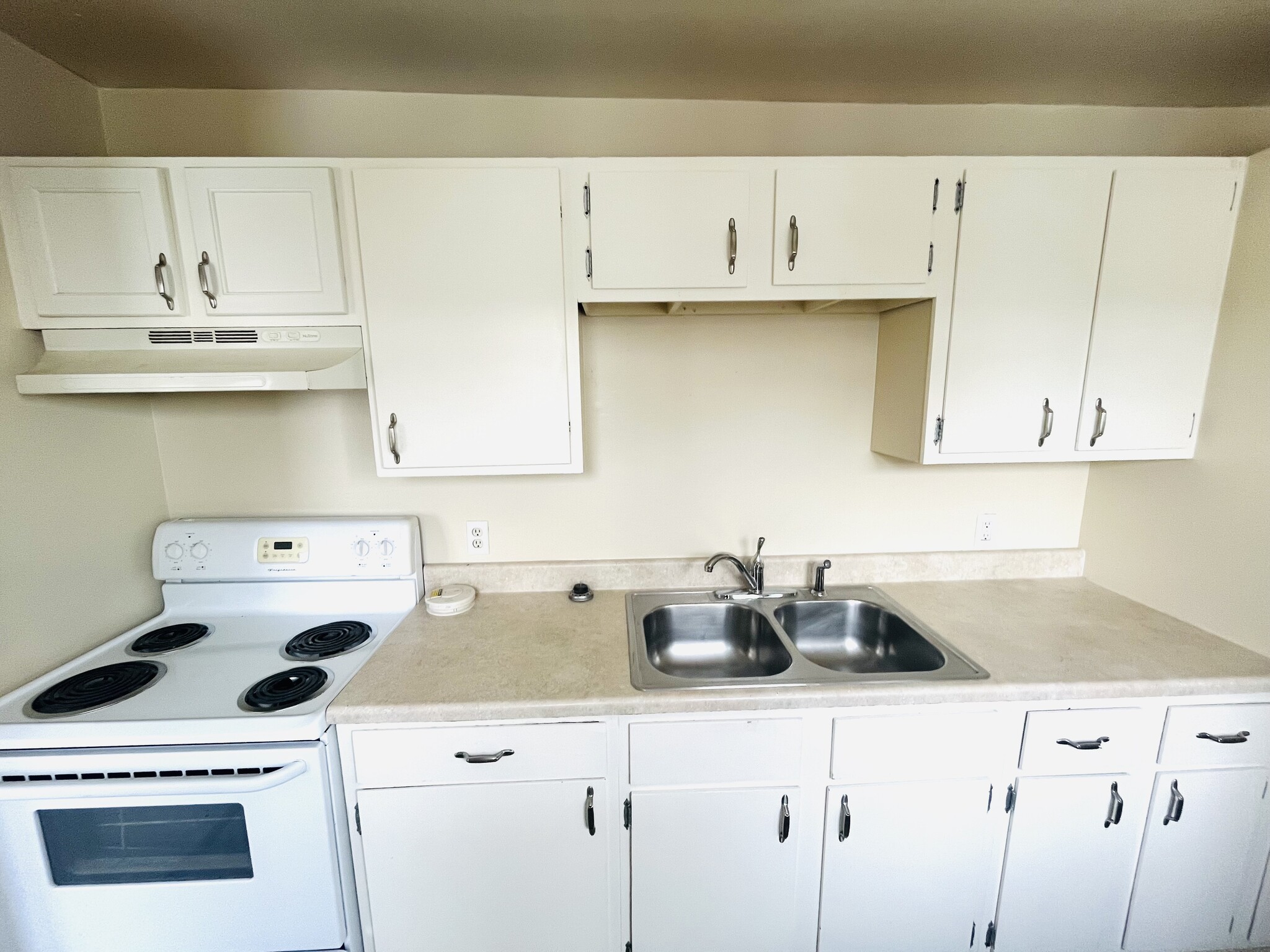 Counter and Cabinets - 1159 E Main St