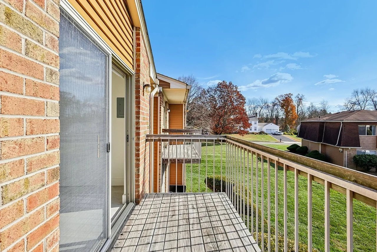Building Photo - 1200 Bradley Ct