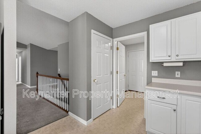 Building Photo - 1233 Grand Canyon Dr