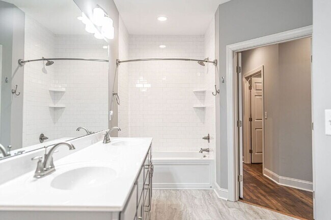 Building Photo - 535 Lighthorse Cir