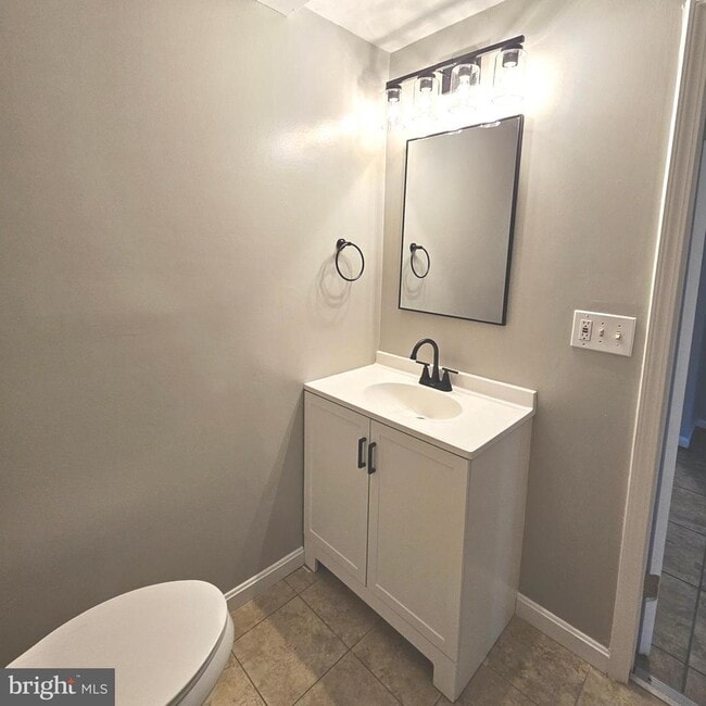 Building Photo - 7805 Sabre Ct