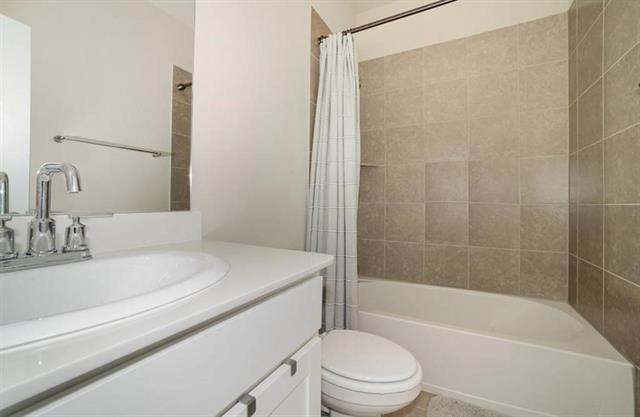 Building Photo - 7609 Sunset Blvd