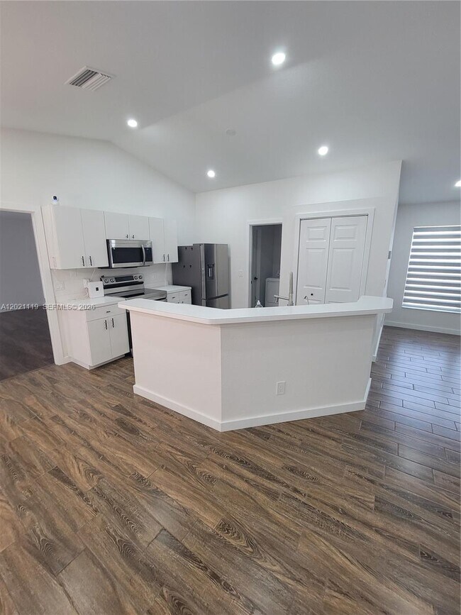 Building Photo - 3415 Sulstone Dr