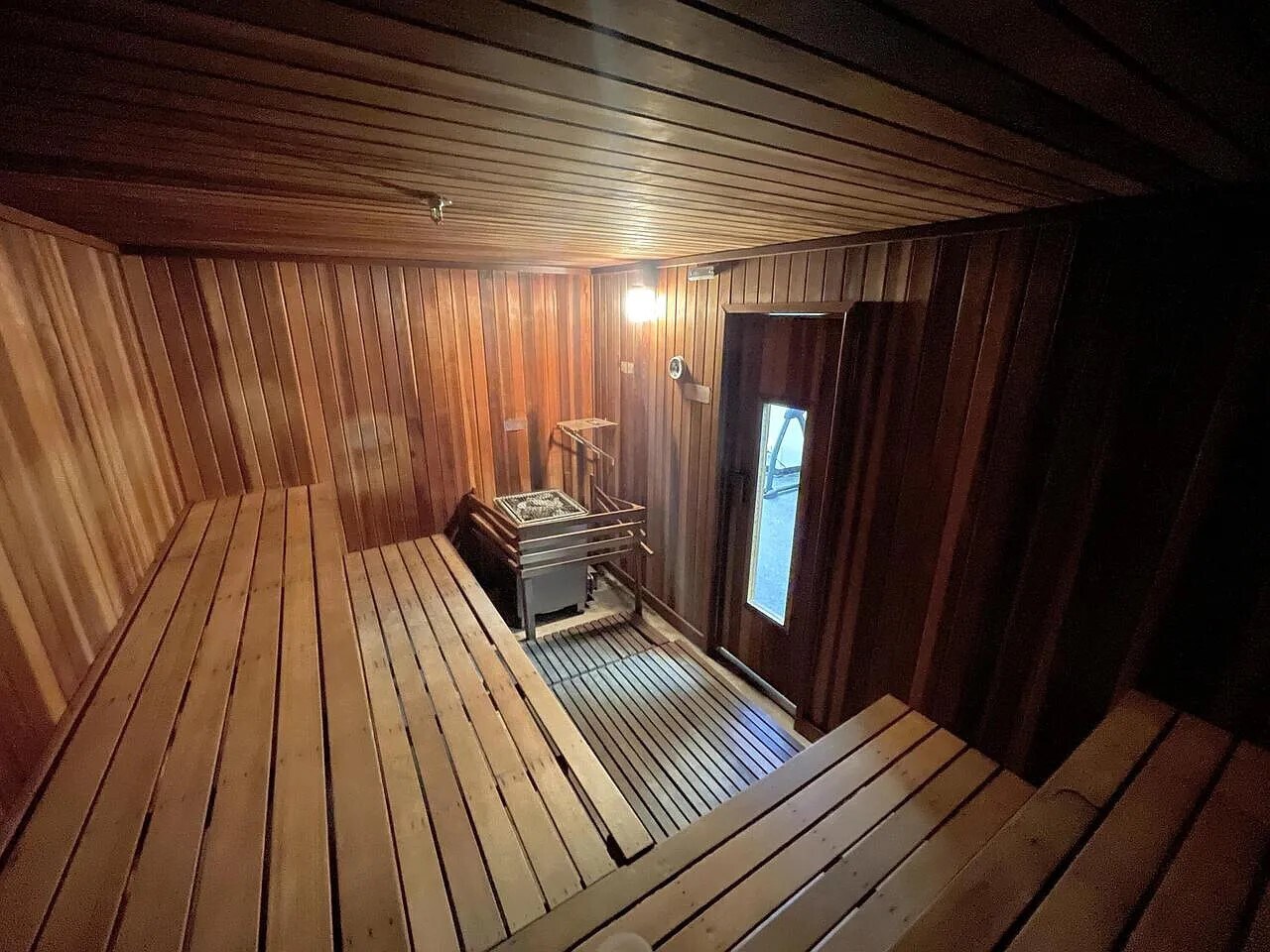 Building Photo - 234 N Broadway