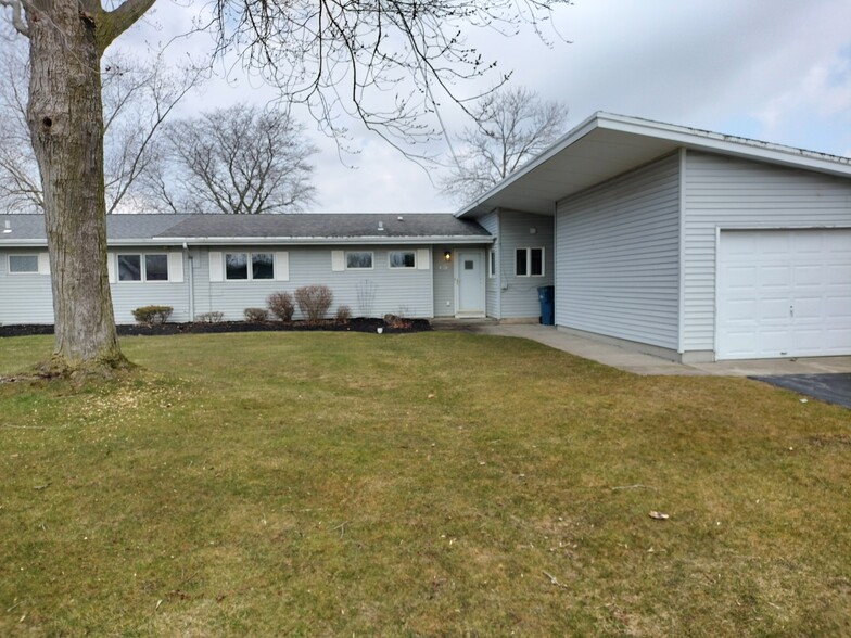 Primary Photo - 211 Beckwith Ave