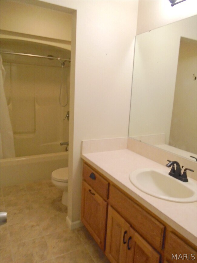 Building Photo - 1109 Peachtree Ct