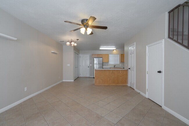 Building Photo - Utilities Included! Beautiful 2 Bedroom Townhome in Ivins