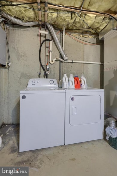 Building Photo - 6 Tiffany Ln