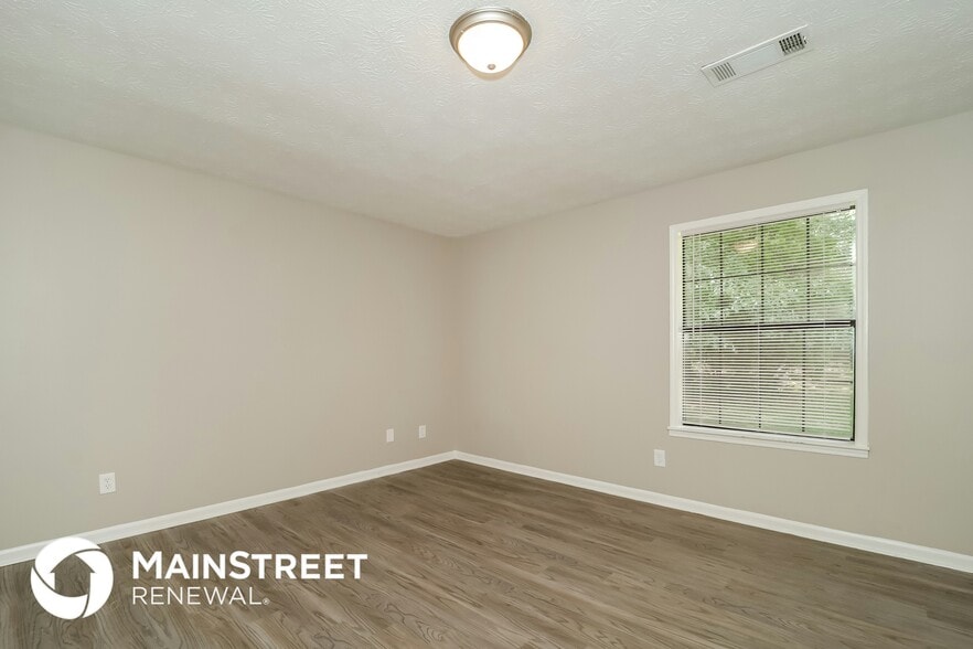 Building Photo - 6373 Valley Dale Dr