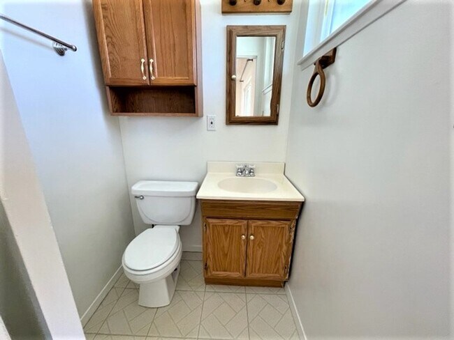 Building Photo - CYPRESS HOME  3BR 1.5BA WITH LARGE PATIO &...