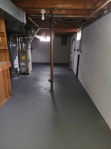 Building Photo - 1200 Hollar Ln