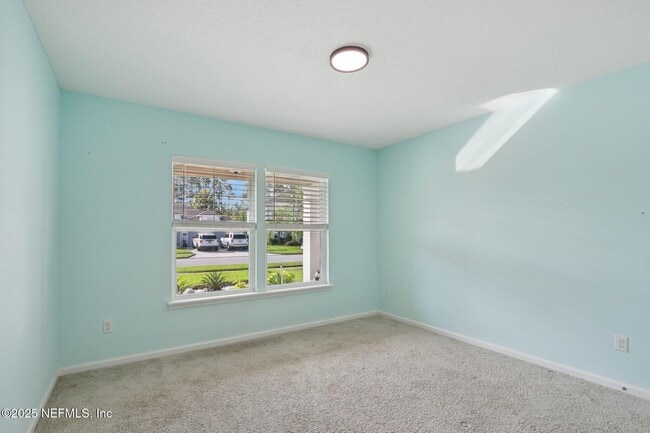 Building Photo - 649 Shetland Dr