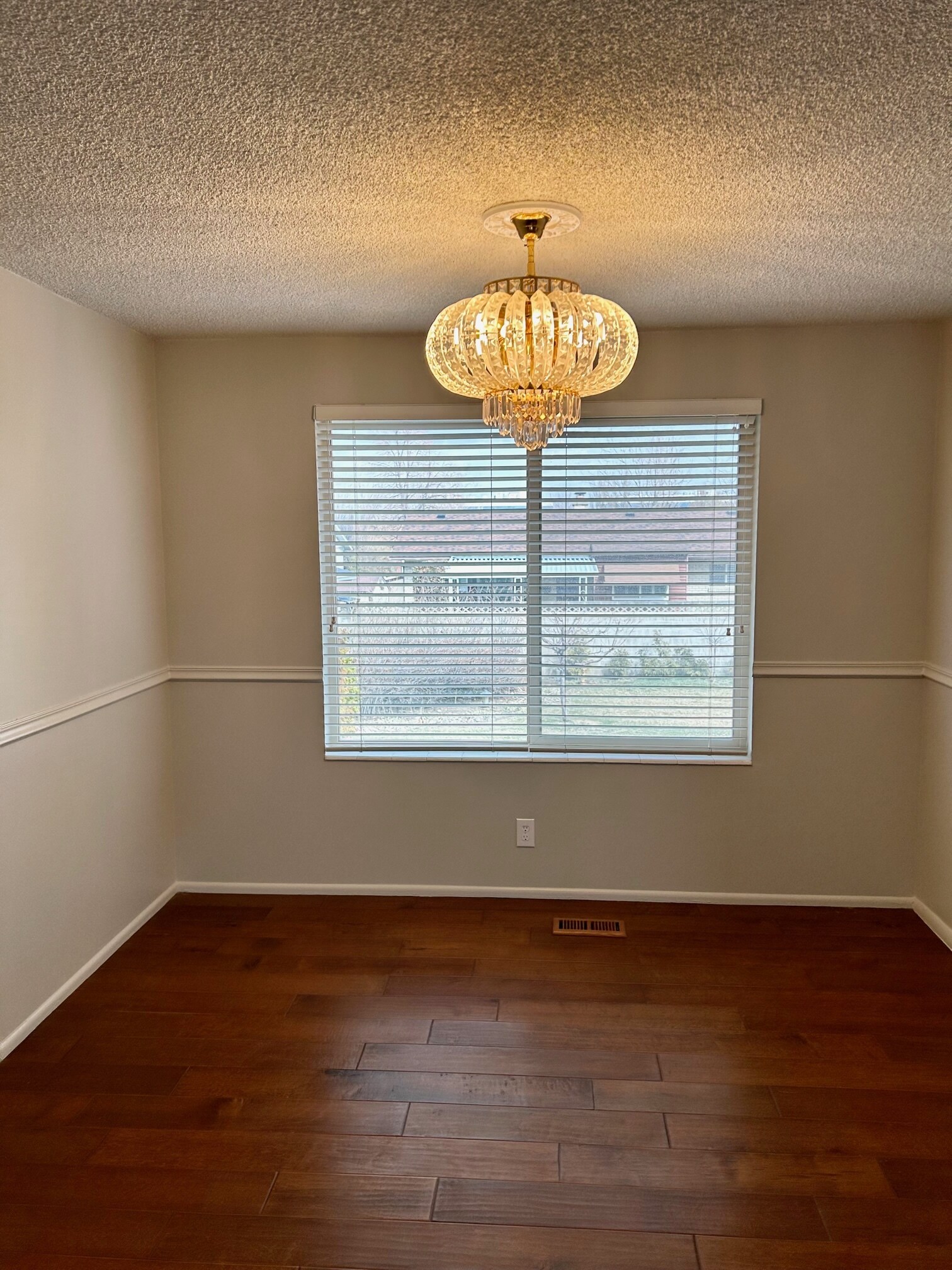 Dining Area - 465 E 6770 S