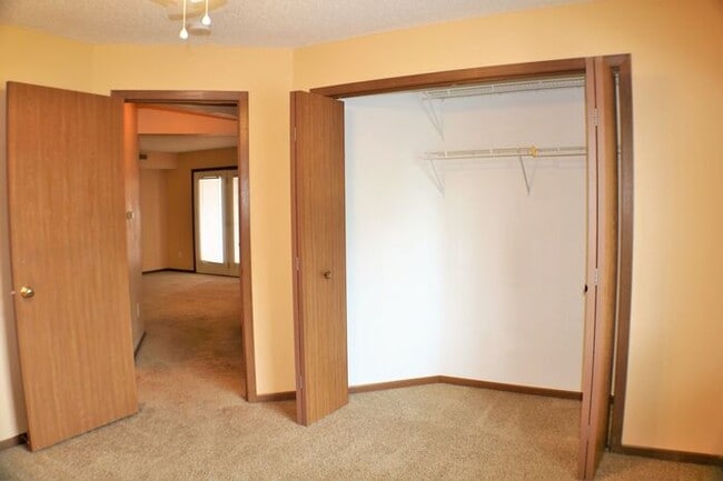 Building Photo - $1,150 | 2 Bedroom, 1 Bathroom 2nd Floor Condo | NO Pets | Available for August 1st, 2026 Move in!