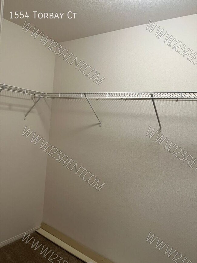 Building Photo - 1554 Torbay Ct