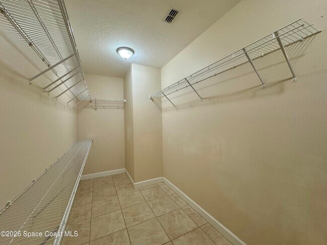 Building Photo - 181 Del Monte St NE