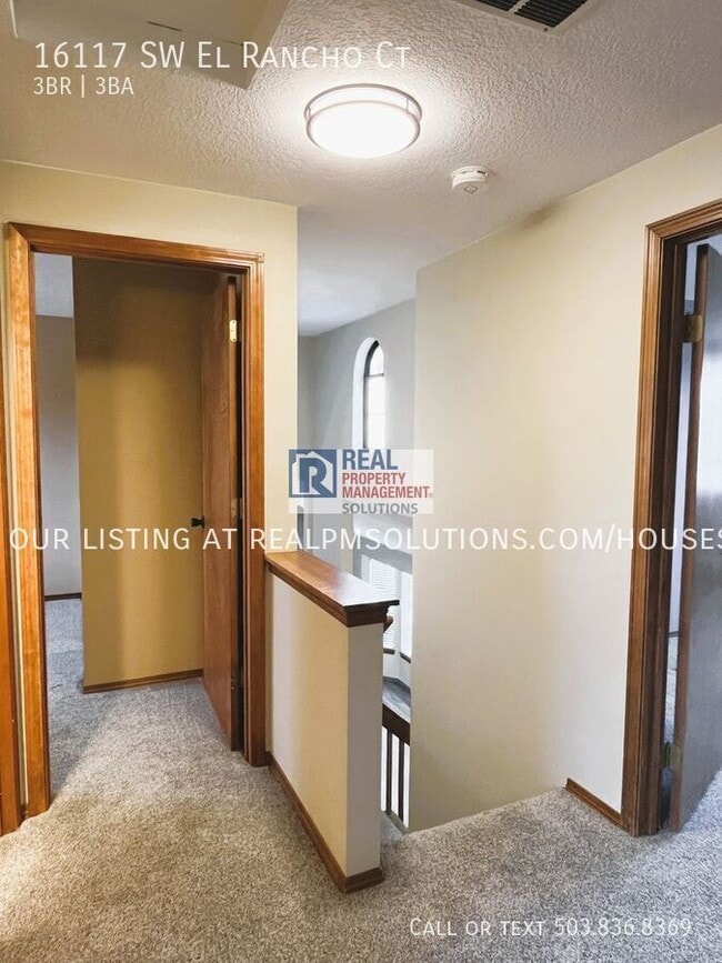 Building Photo - 16117 SW El Rancho Ct