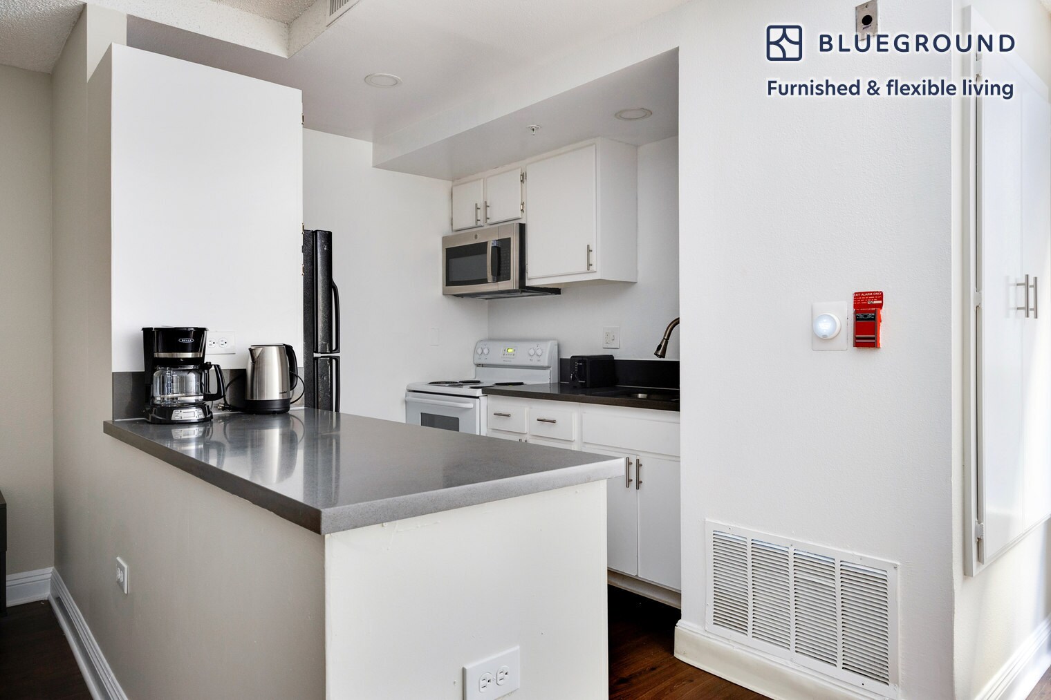 Building Photo - 747 Gayley Ave