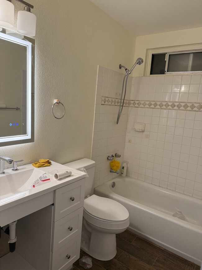 Building Photo - 42921 Alexo Dr