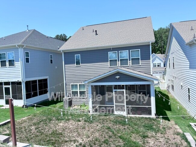 Building Photo - 2033 Florine Dr