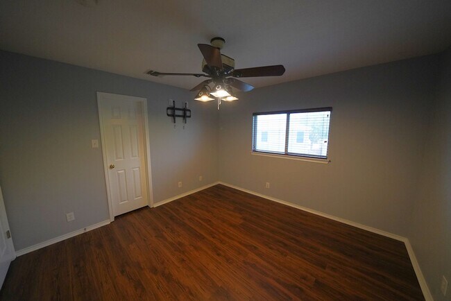 Building Photo - Lovely Cul-De-Sac Home in Schertz/Cibolo N...