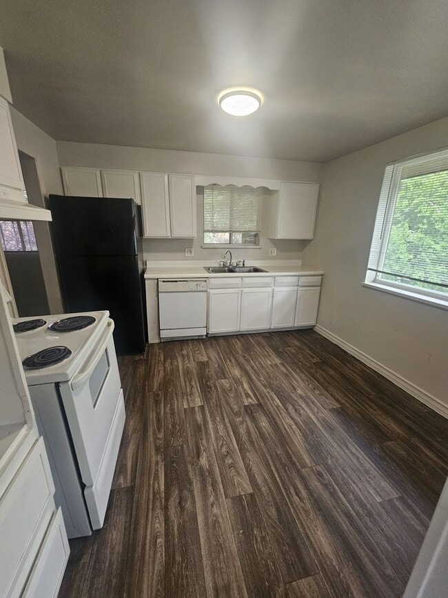 Building Photo - 13LAN257