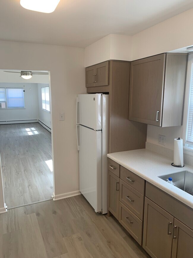 Building Photo - 30 N Coolidge Ave