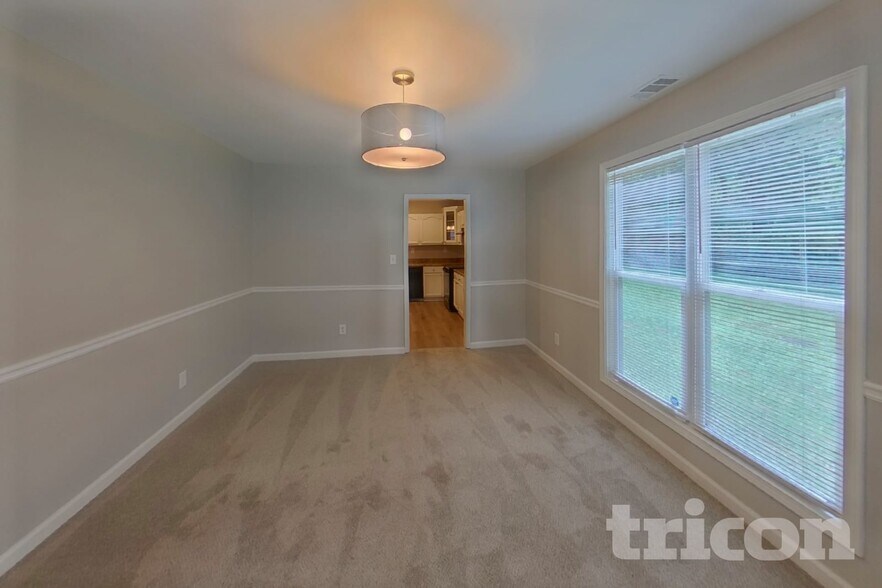 Building Photo - 4270 Riverlake Way