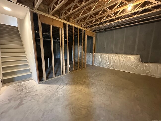 Building Photo - 64 Soderman Wy