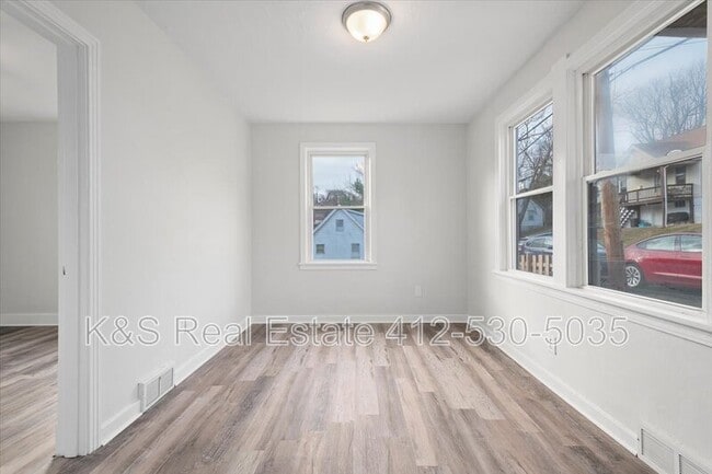 Building Photo - 1221 Prospect Ave