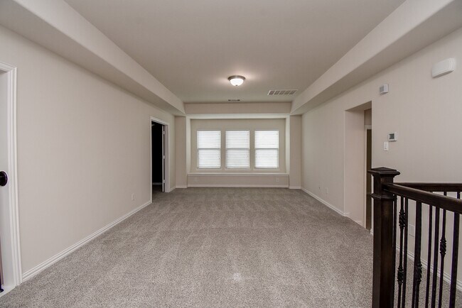 Building Photo - 27231 Symphony Creek Ln