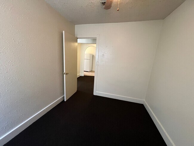 Building Photo - 1 Bed in the Paseo District