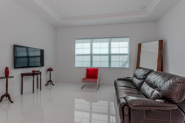 Building Photo - 10815 Stellar Cir