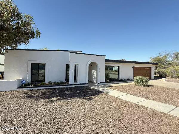 Building Photo - 856 E Village Cir Dr S